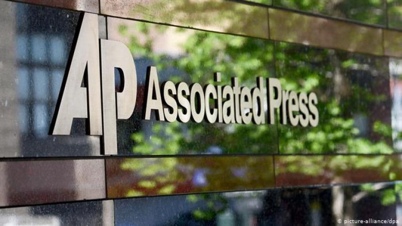 Associated Press Dikecam karena Pecat Reporter Pro-Palestina. Logo kantor berita AS Associated Press (AP).