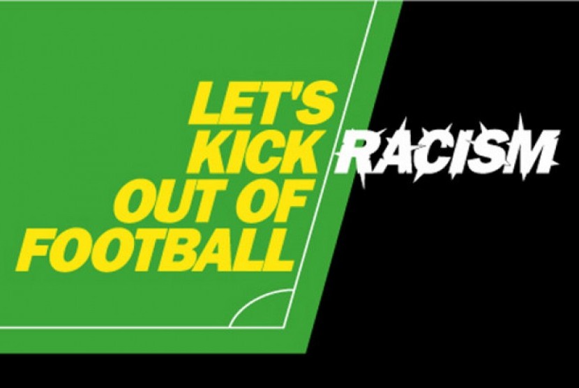 Logo organisasi antirasial dalam sepak bola --Kick It Out--