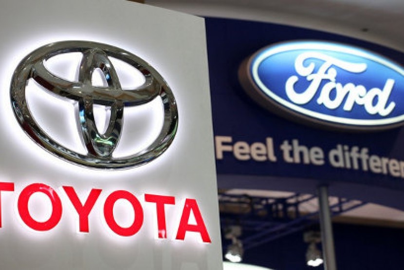 Logo Toyota dan Ford