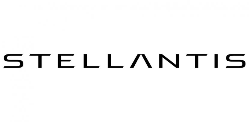 Logo Stellantis. Krisis global dalam pasokan semikonduktor dapat merugikan Stellantis hingga 220.000 kendaraan tahun ini. 