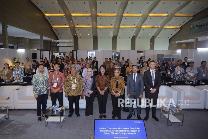 Lokakarya Konsultasi Nasional mengenai pedoman pengadaan pemerintah hijau untuk pendingin hemat energi. 