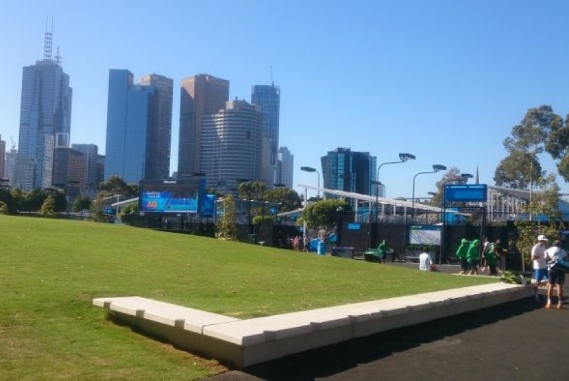 Lokasi Australia Terbuka 2017 di Melbourne Park dengan latar belakang Melbourne CBD.