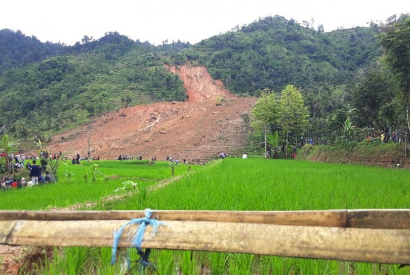 Lokasi longsor di Kampung Cimapag, Desa Sirnaresmi Kecamatan Cisolok, Kabupaten Sukabumi Selasa (1/1).