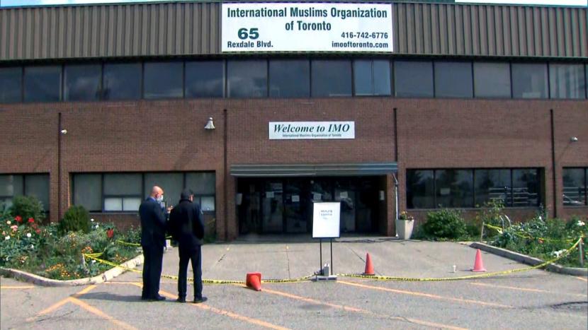 Lokasi penikaman yang menewaskan seorang pengurus Masjid IMO di Rexdale Boulevard, Toronto, Kanada.