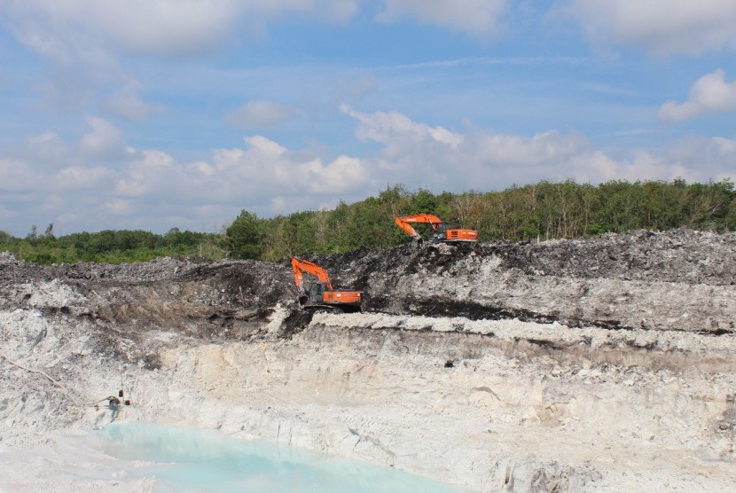 Ilustrasi tambang timah. PT Timah Tbk selama semester I Tahun 2023 telah mereklamasi 203,6 hektare lahan bekas penambangan bijih timah di Provinsi Kepulauan Bangka Belitung (Babel). 