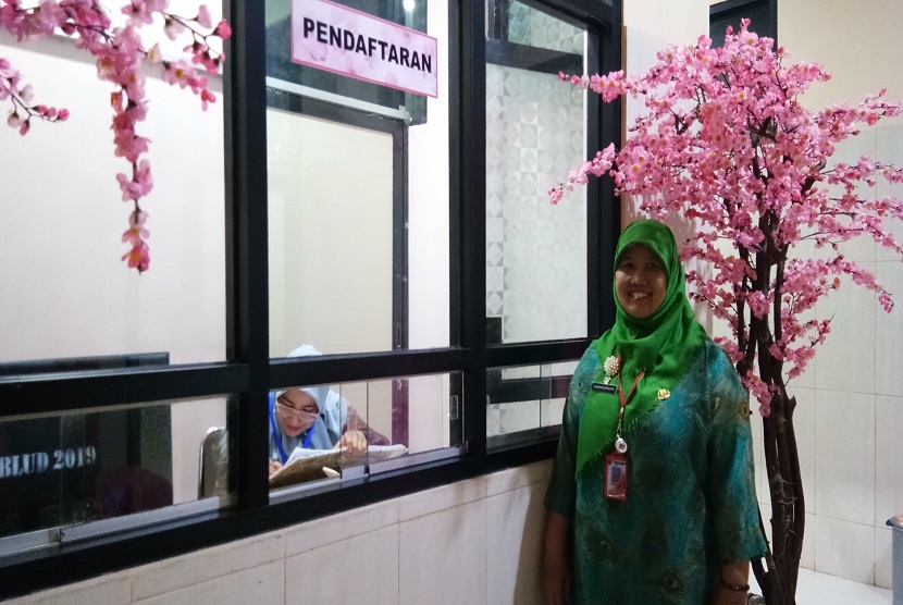 Loket pendaftaran layanan ibu hamil di Rumah Bersalin Kalibaru, Cilincing, Jakut. 
