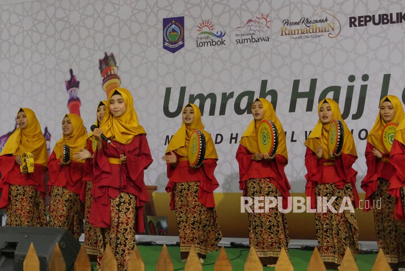 Lomba kosidah di Islamic Center NTB memeriahkan rangkaian acara Lombok Umrah dan Haji Expo 2018 dan Pesona Khazanah Ramadhan 2018, Senin (21/5). 