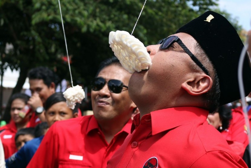 Lomba makan krupuk PDIP