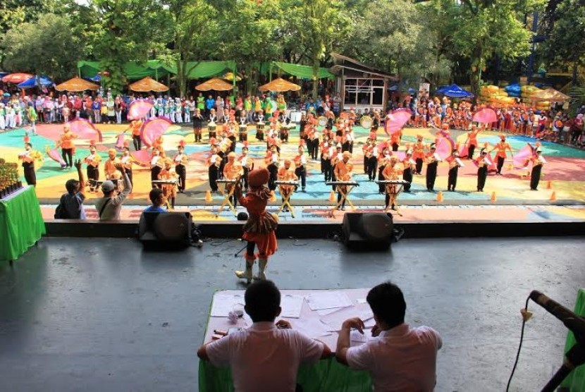 lomba marching band di Junglewaterpark