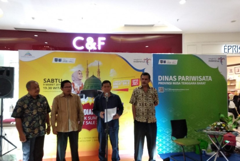  Lombok Sumbawa Great Sale 2019. Dinas Pariwisata NTB menutup Lombok Sumbawa Great Sale 2019 di Lombok Epicentrum Mall, Kota Mataram, NTB, Sabtu (9/3)
