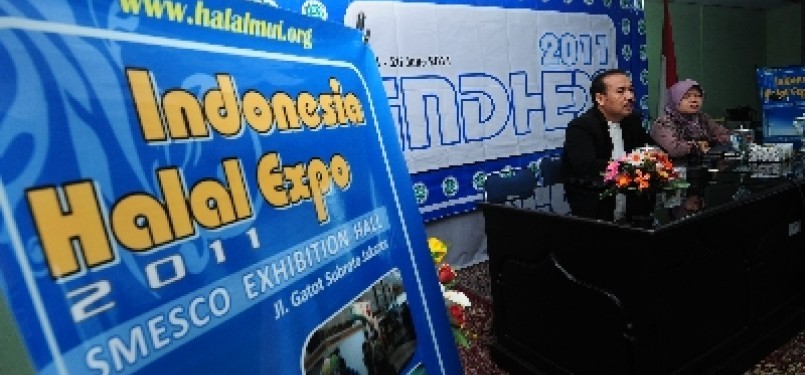 LPPOM MUI helds a press conference on Halal Expo in Jakarta, last year. The expo is part of Indonesian efforts to make the country as the center of halal product in the world.   