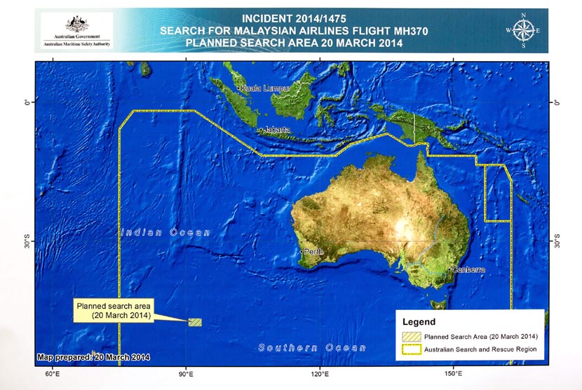   Diagram area pencarian pesawat Malaysia Airlines MH370 di Samudra Hindia bagian selatan, yang dirilis oleh Otoritas Keselamatan Maritim Australia (AMSA) di Canberra, Kamis (20/3). (Reuters/Sean Davey)