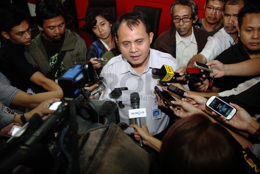   Ketua STIP Kapten Rusdiana memberikan keterangan kepada wartawan di kantor BPSDM Kemenhub, Jakarta, Senin (28/4). (Republika/Yasin Habibi)