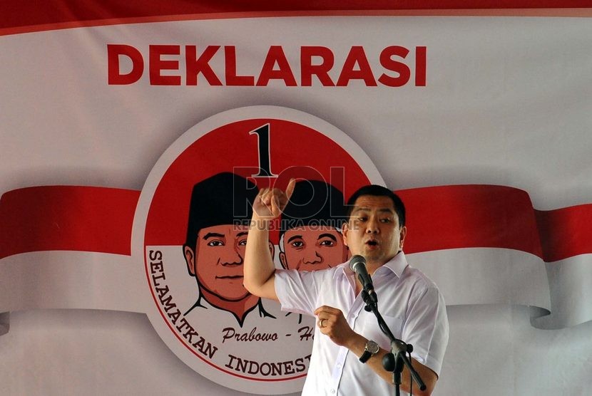  Ketua umum Perindo Hary Tanoesudibjo berbicara saat deklarasi dukungan di Jakarta, Jumat (12/6).    (Republika/ Tahta Aidilla)