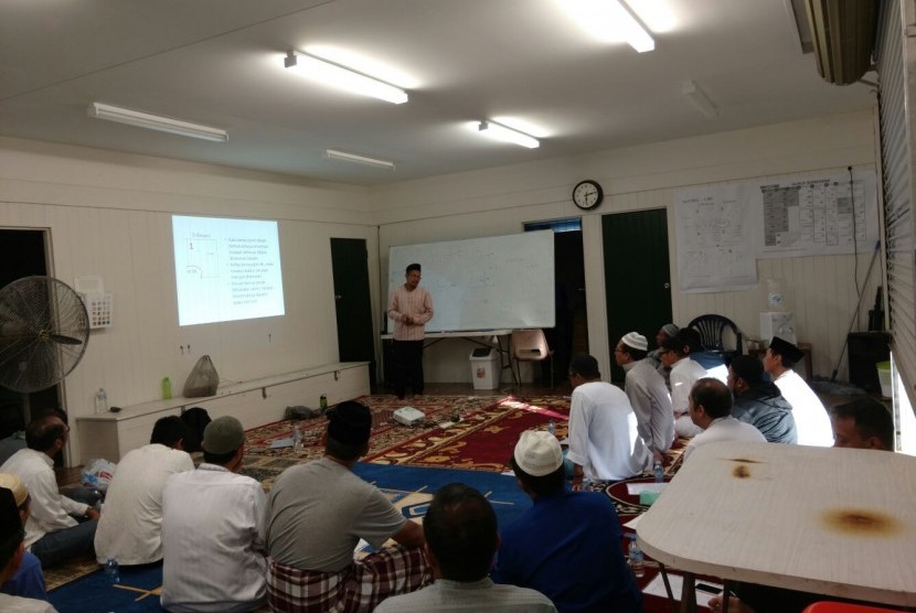M Lutfi Hamidi memberikan pelatihan terjemah Quran mudah di Brisbane, Australia.