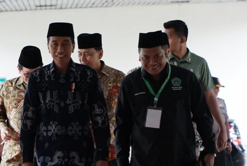 M Nabil Harun, Ketua Umum Pimpinan Pusat Pencak Silat Pagar Nusa (kanan)