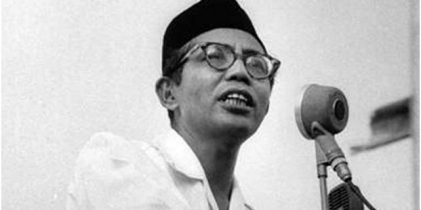 M Natsir, Perdana Menteri RI dan pencetuk Mosi Integrasi agar Indonesia kembali menjadi negara kesatuan.