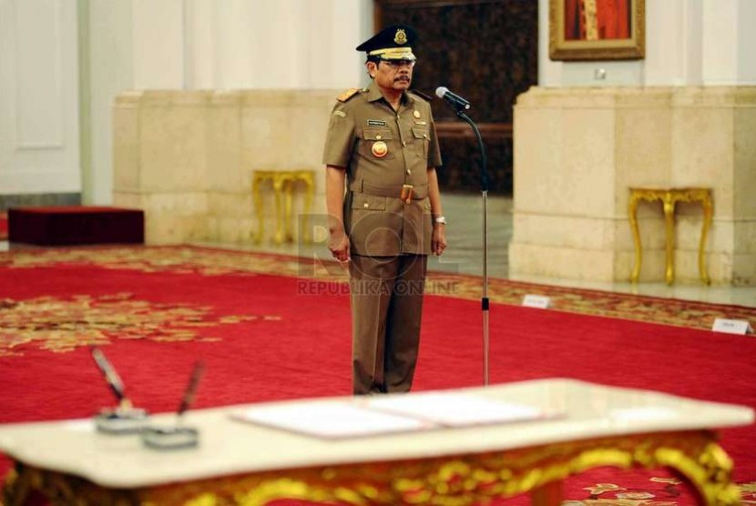  M Prasetyo dilantik oleh Presiden RI Joko Widodo sebagai Jaksa Agung di Istana Negara Jakarta, Kamis (20/11).  (Republika/ Tahta Aidilla)