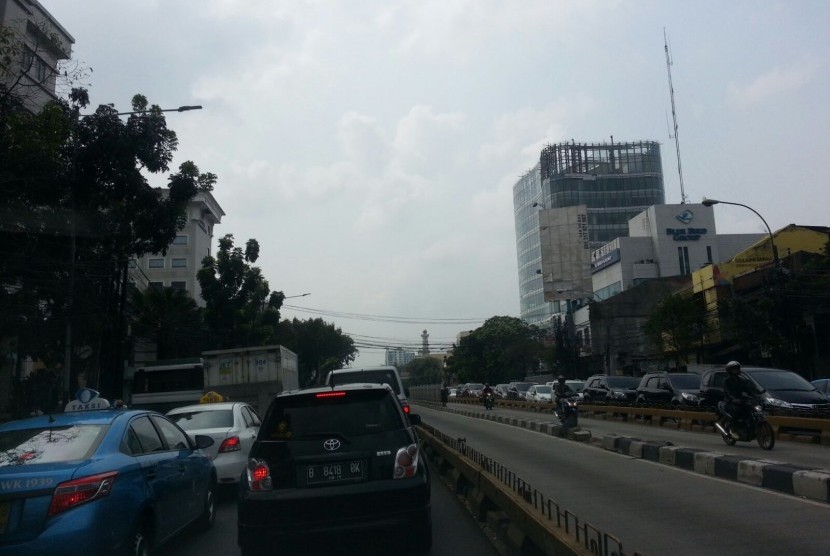 Macet dua arah terjadi di kawasan mampang dan pancoran