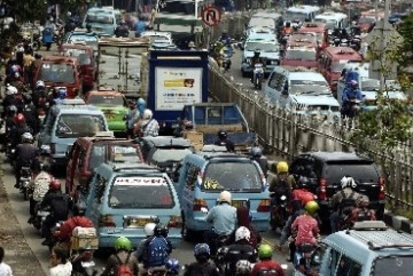 Macet parah di Warung Buncit, Jakarta Selatan