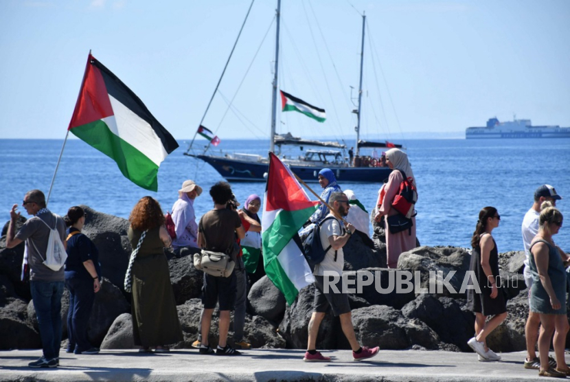 Madleen Kulab, Nelayan Perempuan Gaza yang Jadi Inspirasi Kapal Kemanusiaan Dunia