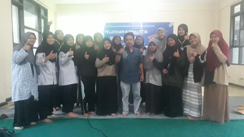 Madrasah Aliyah Putri PUI Talaga Majalengka Gelar Kemah Digital