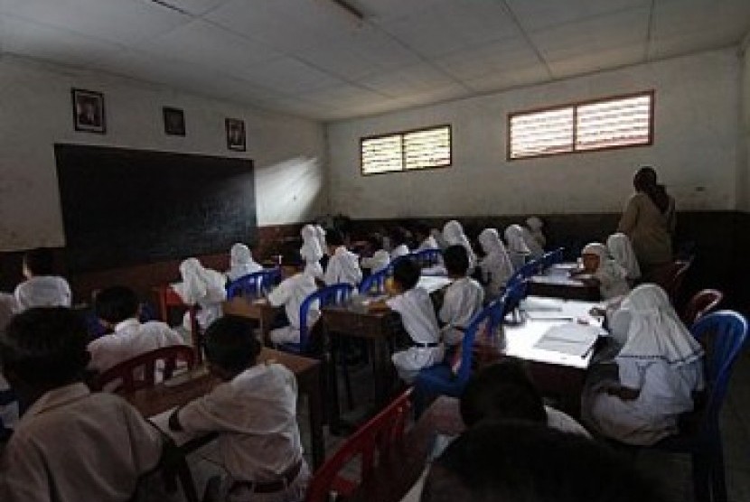 AYPI Prihatin Belasan Ribu Madrasah Tanpa Listrik. Foto: Madrasah, ilustrasi