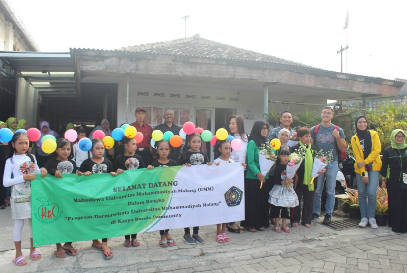 Mahasiswa asing mengikuti program Village Home Stay dari Bahasa Indonesia  untuk Penutur Asing (BIPA) Universitas Muhammadiyah Malang (UMM).