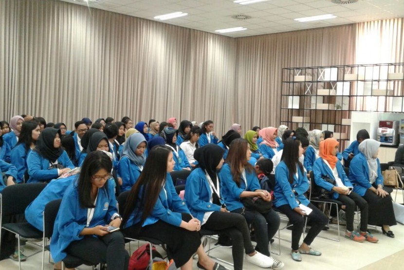 Mahasiswa ASM BSI Jakarta mengunjungi pabrik Nestle Indonesia di Karawang.
