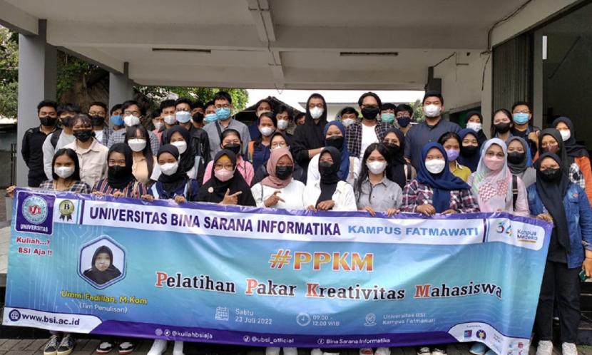 Mahasiswa baru (maba) Universitas BSI (Bina Sarana Informatika) aktif mengikuti kegiatan awal perkuliahan, salah satunya PPKM (Pelatihan Pakar Kreativitas Mahasiswa).