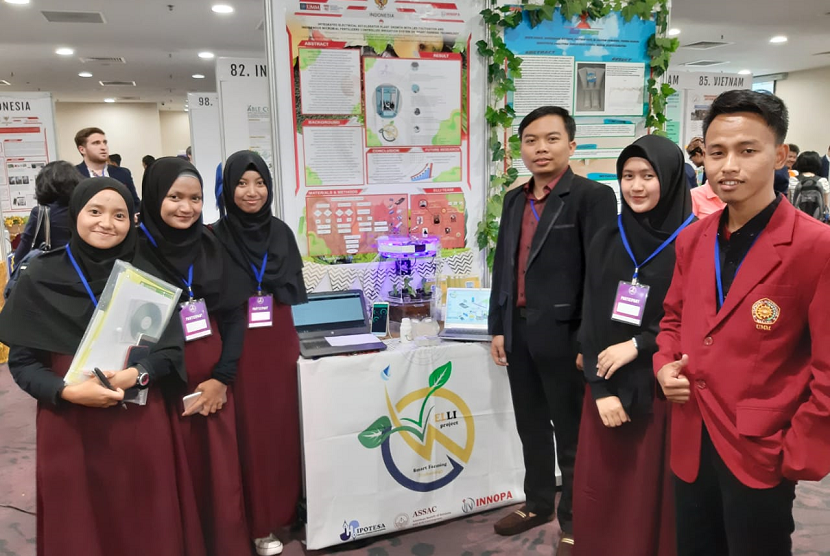 Mahasiswa Fakultas Pertanian dan Peternakan (FPP) Universitas Muhammadiyah Malang (UMM) berhasil mendapatkan medali emas pada ajang Advanced Innovation Global Competition (AIGC) di Nanyang Tecnological University, Singapura. 