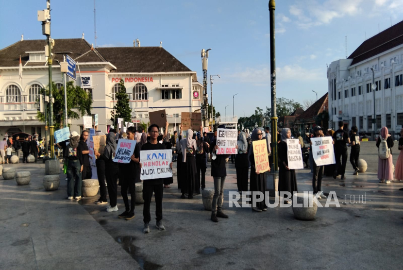 Mahasiswa Ilmu Komunikasi Unisa Yogyakarta Suarakan Tolak Judi Online