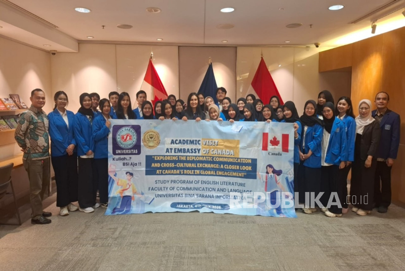 Mahasiswa Prodi Sastra Inggris UBSI mengunjungi Kedubes Kanada melalui program Academic Visit at the Embassy of Canada.