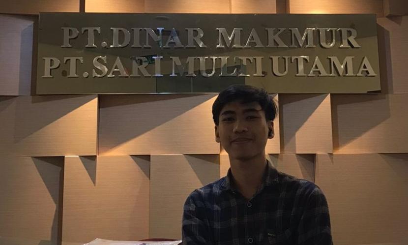 Mahasiswa Program Studi (Prodi) Informatika Universitas Nusa Mandiri (UNM) kampus Jatiwaringin, Farhan Alamsyah saat ini menjalani magang sebagai IT Programmer di PT DINARSMU, sebuah perusahaan berskala internasional.