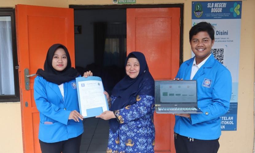Mahasiswa Program Studi (Prodi) Sistem Informasi Universitas BSI (Bina Sarana Informatika) kampus Cibitung, telah menyelesaikan Praktik Kerja Lapangan (PKL) atau Riset yang dilakukan di SLB (Sekolah Luar Biasa) Negeri Bogor.