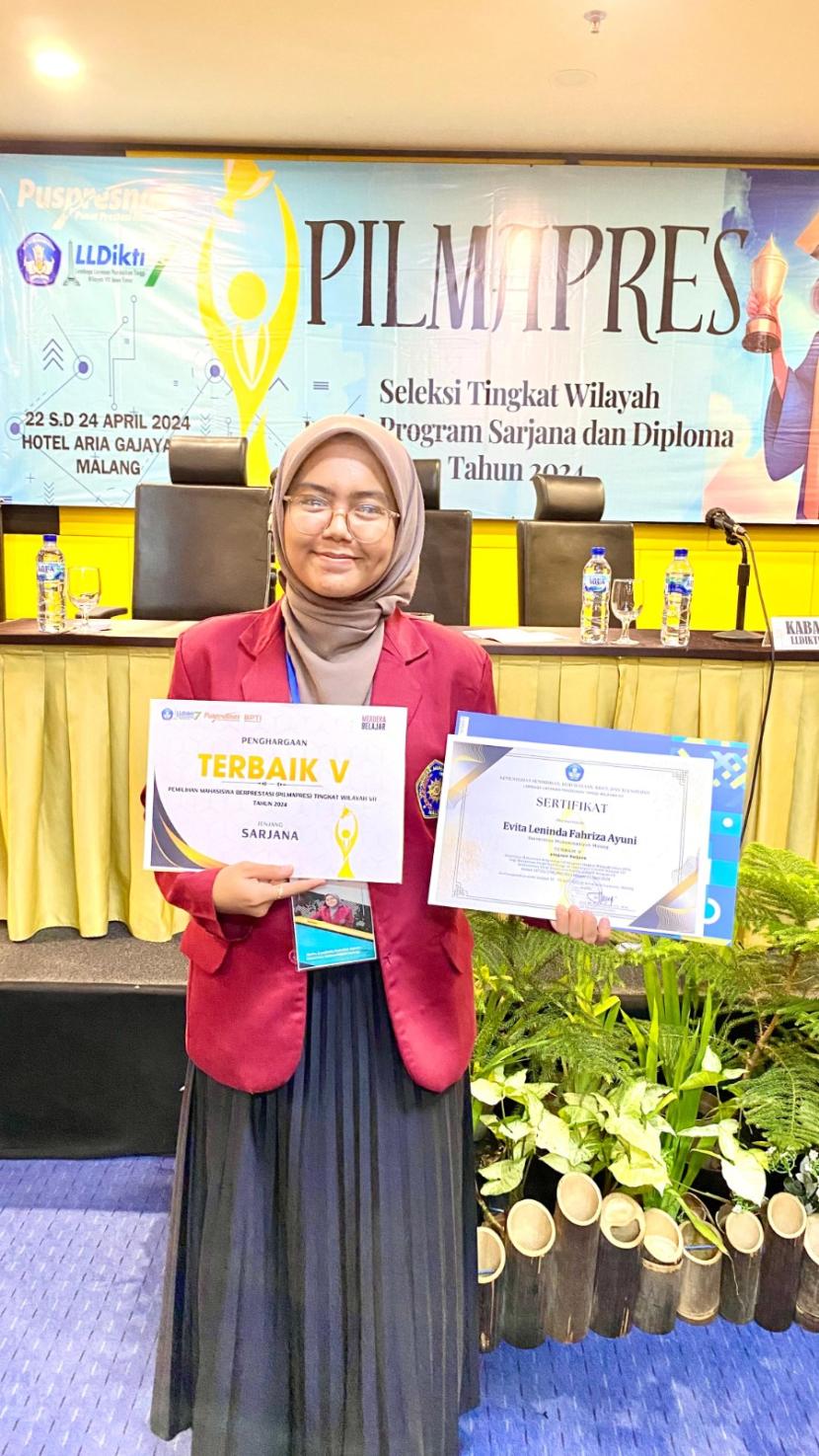 Mahasiswa Program Studi Teknik Mesin Universitas Muhammadiyah Malang (UMM), Evita Leninda Fahriza Ayuni, yang sukses mendapatkan predikat terbaik lima pada ajang Pemilihan Mahasiswa Berprestasi (Pilmapres) 2024 LLDikti wilayah 7 Jawa Timur pada 24 April 2024. 