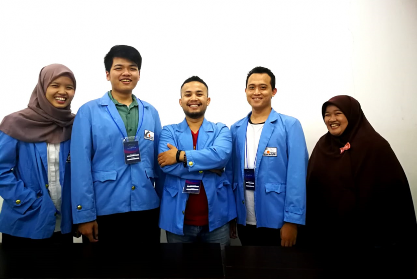 Mahasiswa STMIK Nusa Mandiri Program Studi Sistem Informasi berhasil menjuarai kompetisi ITechno Cup 2019.