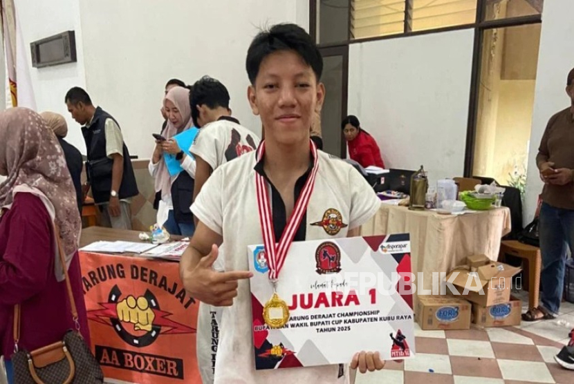 Mahasiswa UBSI Kampus Pontianak Juara 2 Pontianak Boxing Challenge Seri ke-2 Tahun 2025