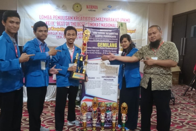 Mahasiswa UBSI Purwokerto meraih prestasi pada lomba  Penulisan Karya Masyarakat (PKM) 2018.