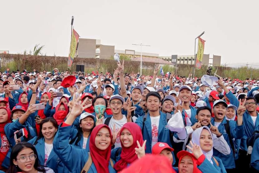 Mahasiswa UBSI senang mengikuti Semot  UBSI.