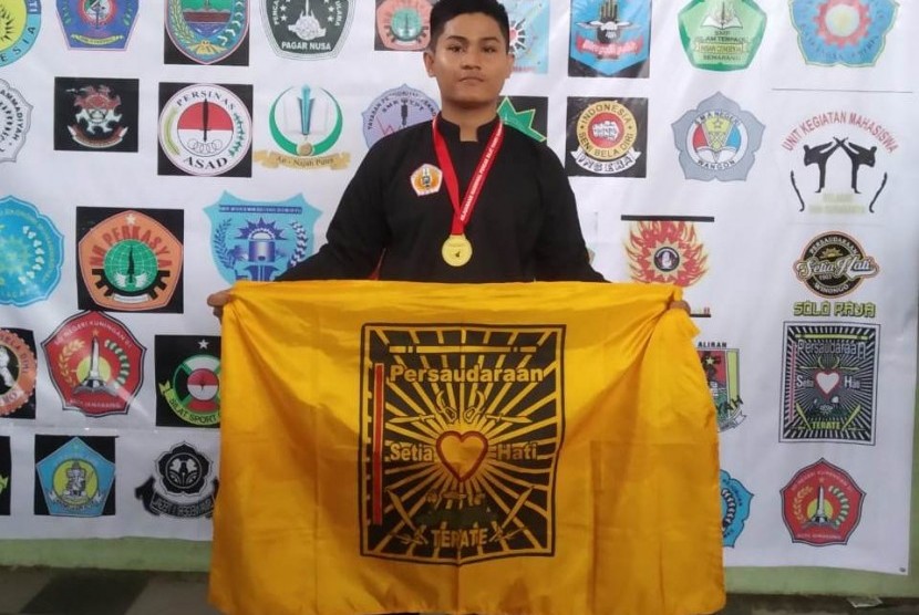 Mahasiswa Universitas Tegal berhasil meraih medali emas pada Kejuaraan Pencak Silat Tingkat Nasional. Universitsas BSI selalu  mendukung dan memfasilitasi para mahasiswanya untuk meraih berbagai prestasi, baik akademik maupun non-akademik. 