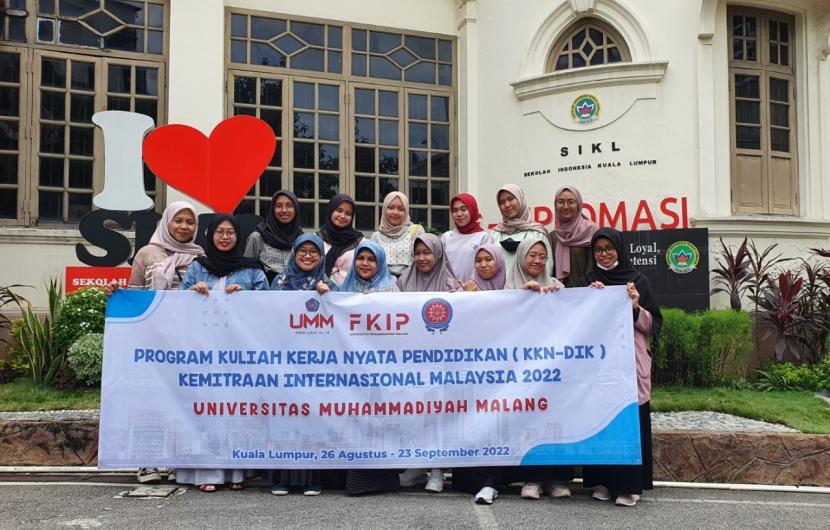 Mahasiswa Universitas Muhammadiyah Malang (UMM) melakukan Kuliah Kerja Nyata (KKN) dan Pengenalan Lapangan Persekolahan (PLP) ke Kuala Lumpur serta Selangor, Malaysia. 