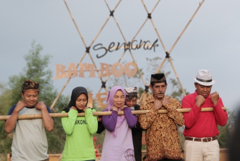 Mahasiswa Universitas Muhammadiyah Malang (UMM) melalui tim Exsto berhasil mewujudkan Bamboo Mewek Park sebagai destinasi wisata baru di Kota Malang.