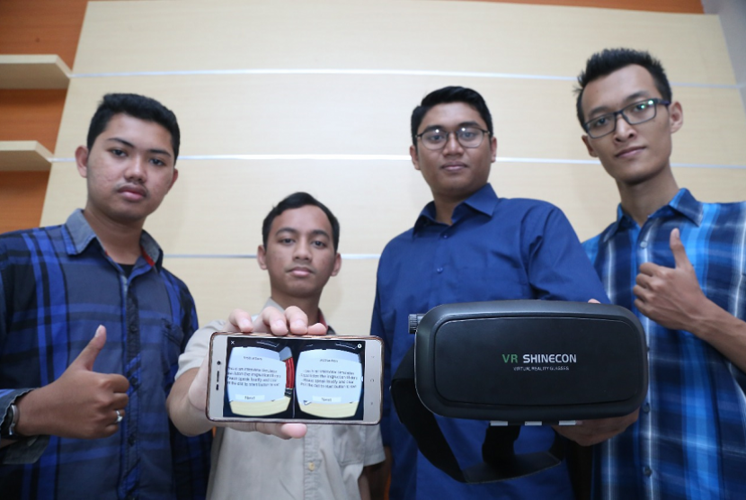 Mahasiswa Universitas Muhammadiyah Malang (UMM) menciptakan aplikasi VRS versi Android. 