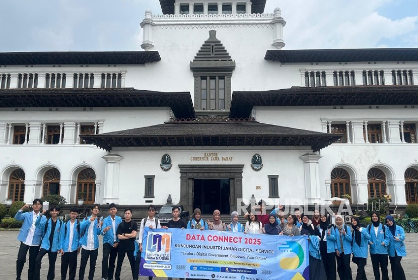 Mahasiswa UNM Kunjungi Jabar Command Center, Belajar Transformasi Digital Pemerintahan