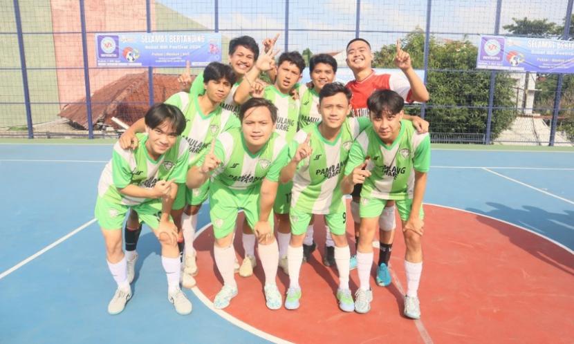 Mahasiswa Unuversitas BSI kampus BSD berhasil meraih Juara 2 Futsal Competition Sobi Fest 2024.