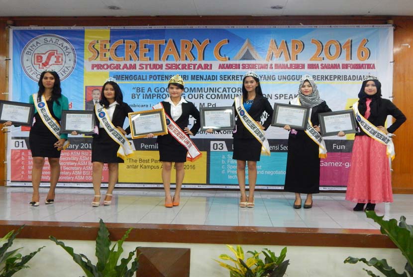Mahasiswi Finalis Miss Secretary Camp 2016 ASM BSI Jakarta.
