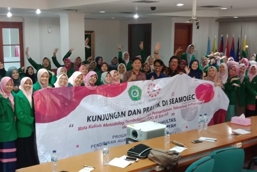 Mahasiswi Prodi Pendidikan Agama Islam Fakultas Tarbiyah IIQ Jakarta, melaksanakan kunjungan dan observasi ke SEAMOLEC.