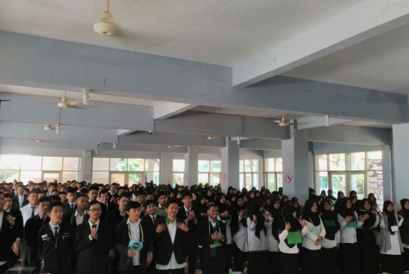 Mahasiwa baru Sekolah Tinggi Agama Islam Persatuan Islam (STAIPI) Bandung mengikuti Kuliah Ta'aruf.