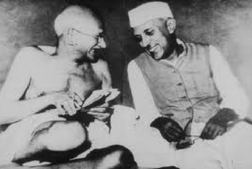 Mahatma Gandhi dan Jawaharlal Nehru